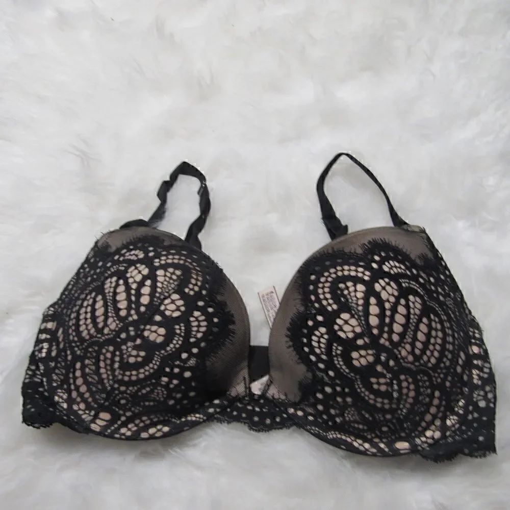 Victoria Secret Dream Angels Push Up Black and Nude 32DD Lace Bra